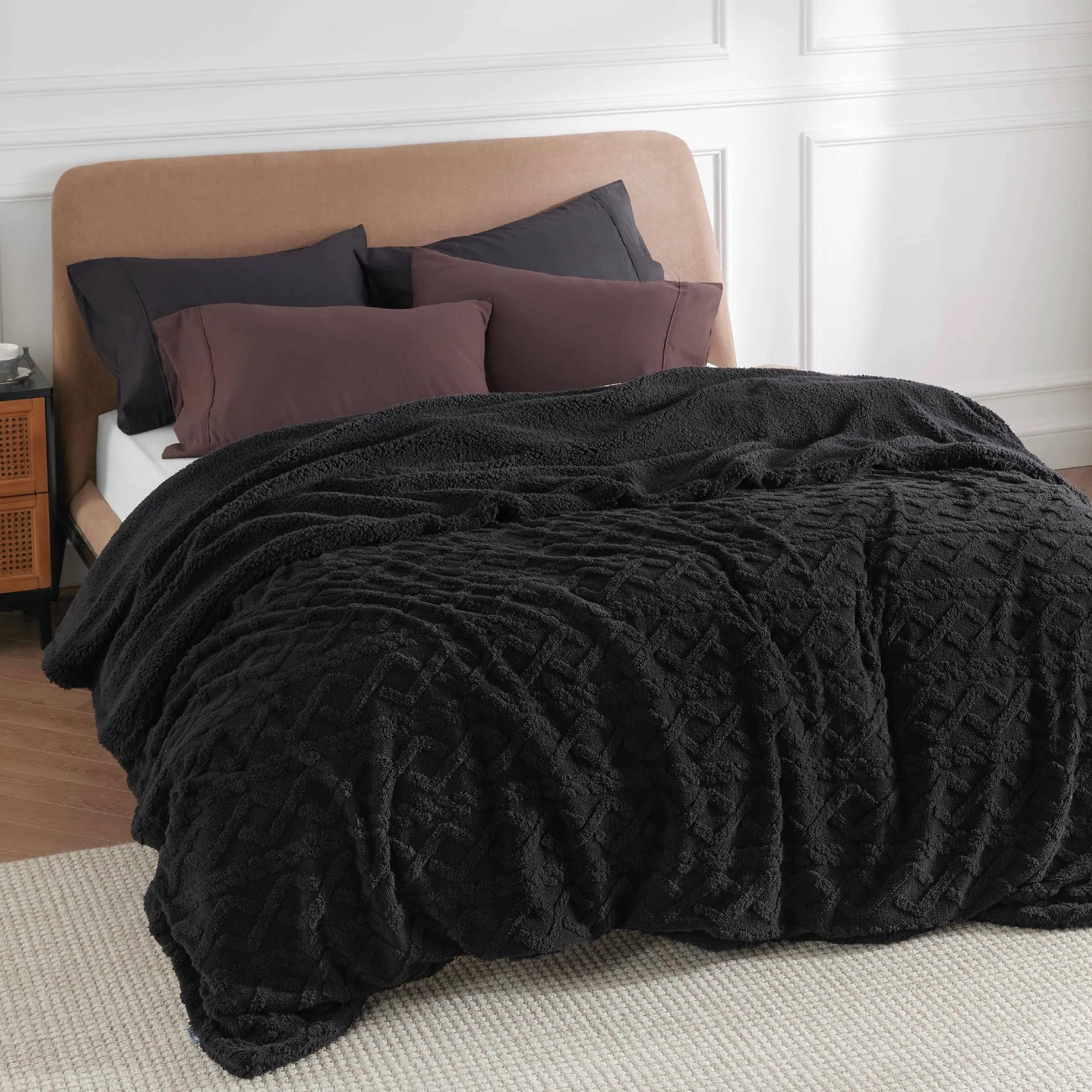 Bedsure Fuzzy Soft Sherpa Throw Blanket