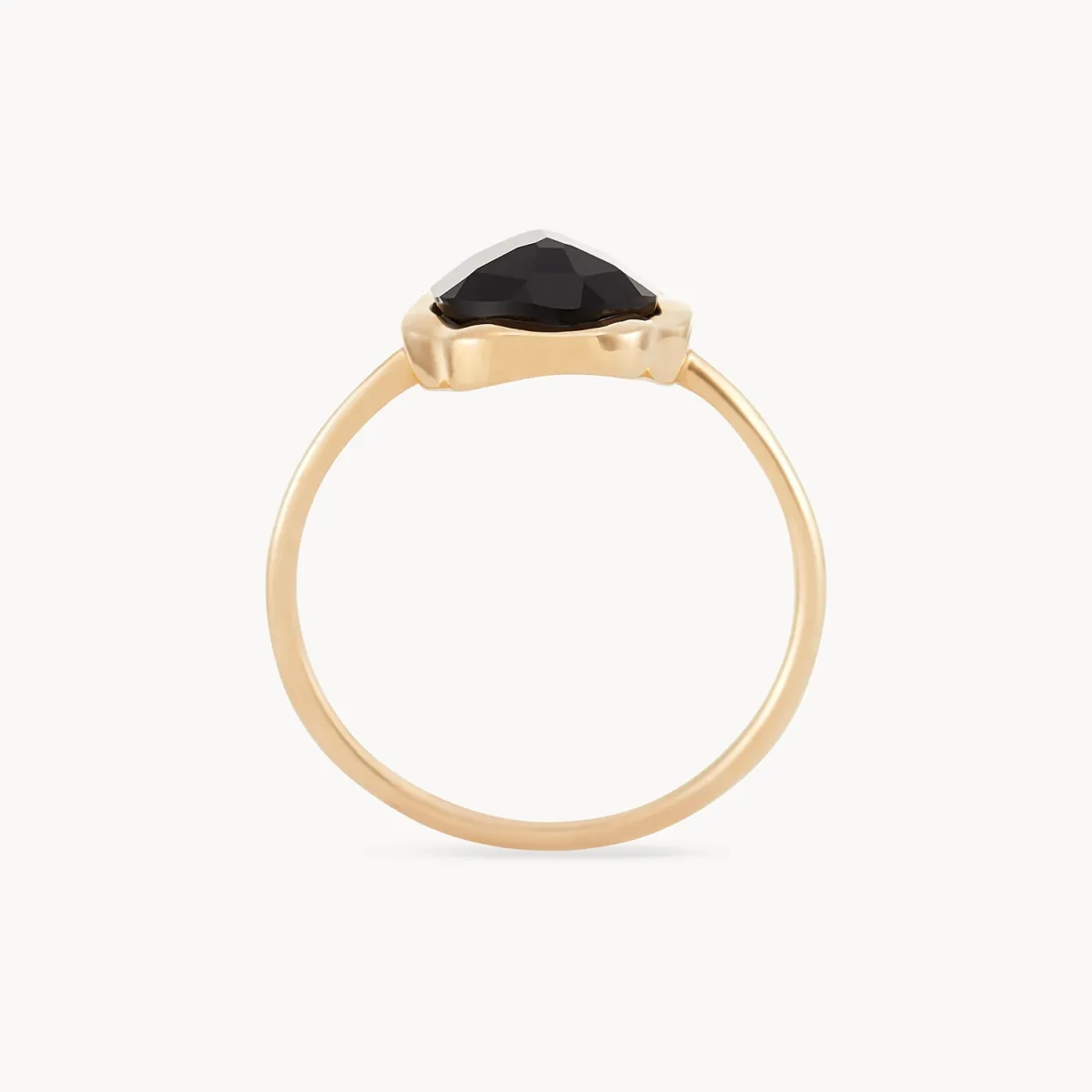 black onyx mood ring - 14k yellow gold