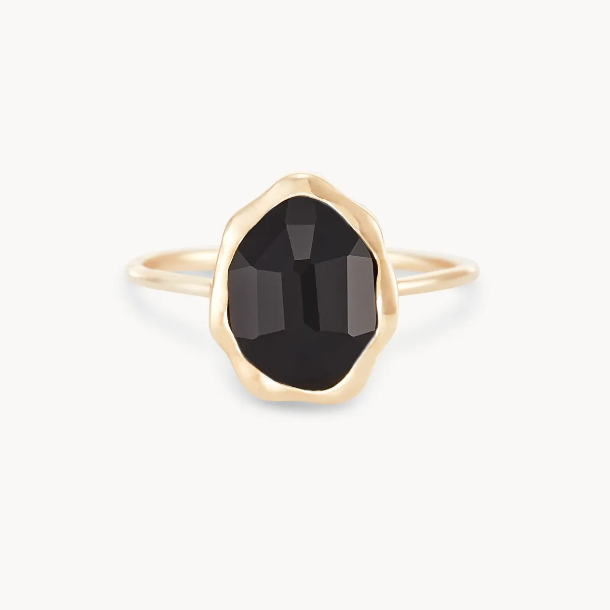 black onyx mood ring - 14k yellow gold